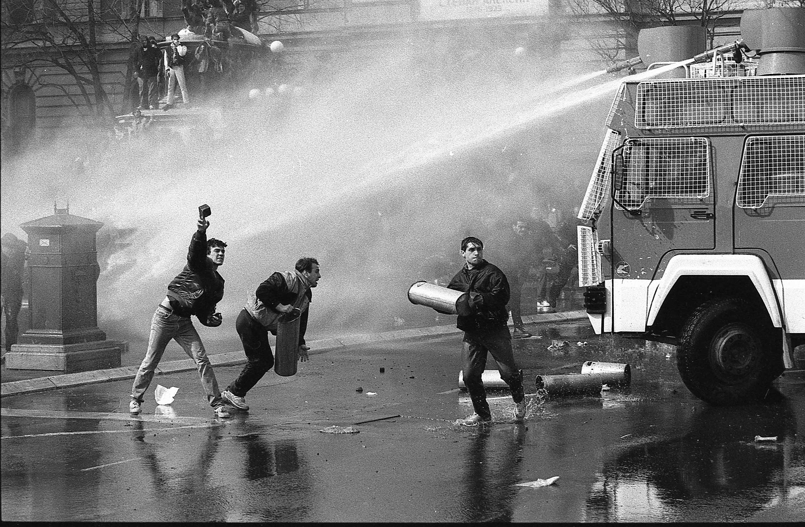 Devetomartovske demonstracije protiv režima 1991.